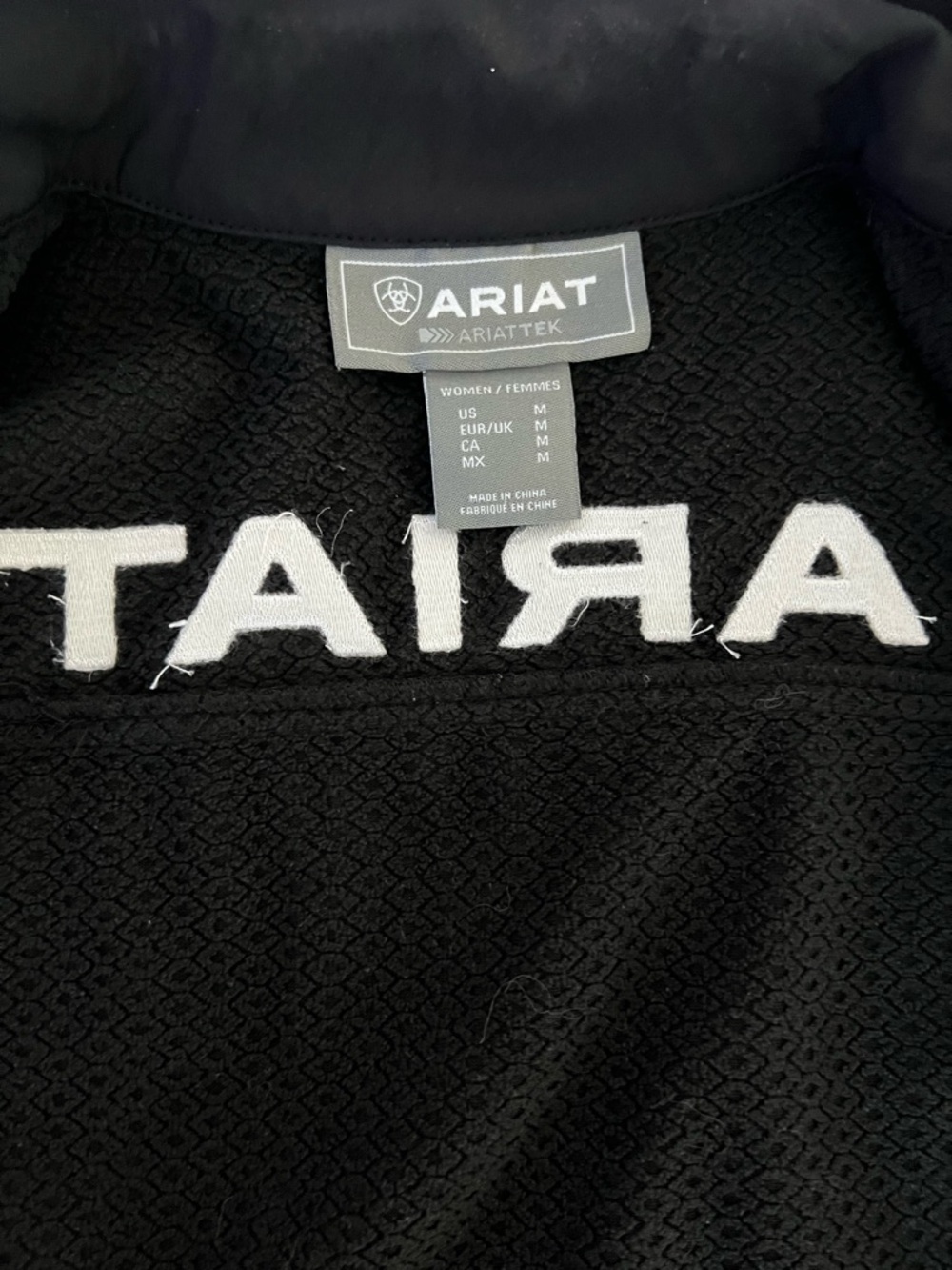 Ariat Black Women's Performance Softshell Vest with Contrasting Logo - Picture 3 of 3